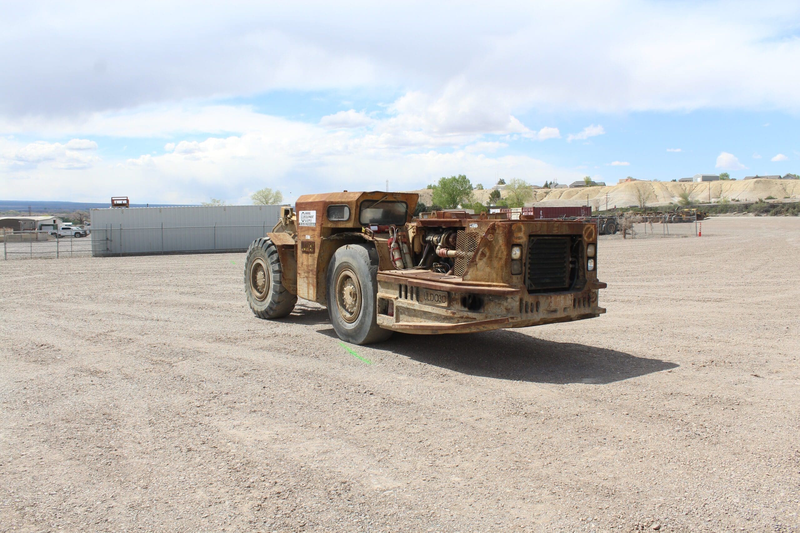 (SOLD) Caterpillar R1300 Elphinstone - Image 2